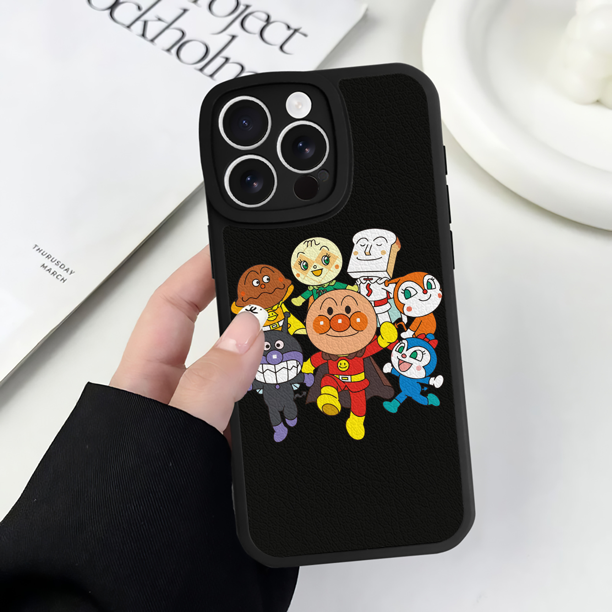（画像用） アンパンマン Anpanman 【iPhone 16シリーズ対応】シリコンスマホケース（レザー調） 材質：シリコン
